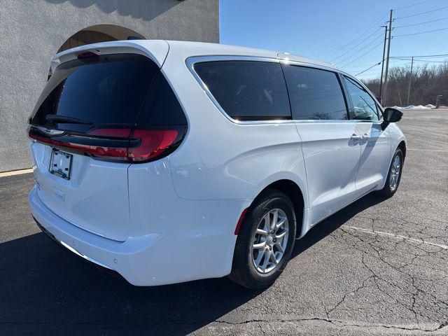 new 2026 Chrysler Pacifica car, priced at $46,312