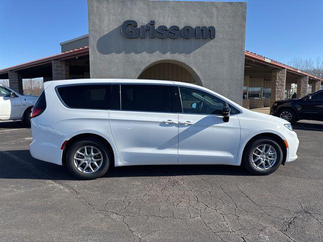 new 2026 Chrysler Pacifica car, priced at $46,312