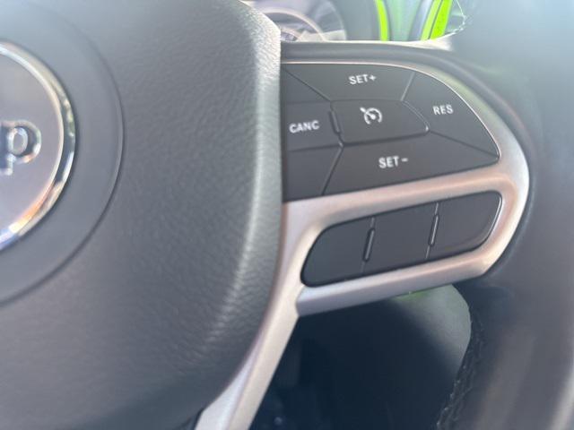 used 2020 Jeep Cherokee car, priced at $19,473