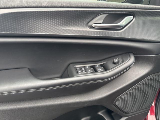 used 2025 Jeep Grand Cherokee L car, priced at $34,908