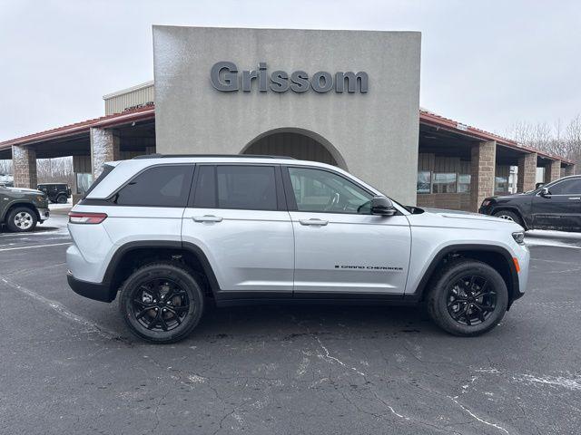 new 2026 Jeep Grand Cherokee car, priced at $46,758