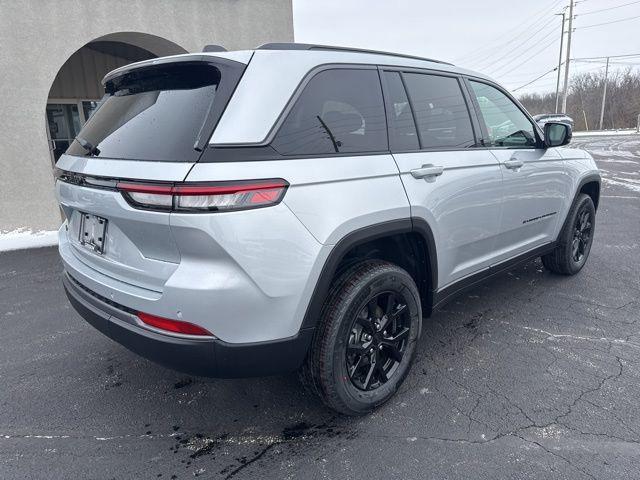new 2026 Jeep Grand Cherokee car, priced at $46,758