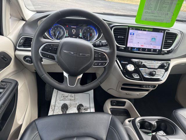 used 2024 Chrysler Pacifica car, priced at $29,087