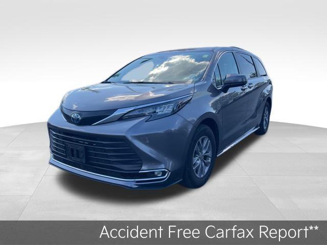 used 2024 Toyota Sienna car, priced at $38,542