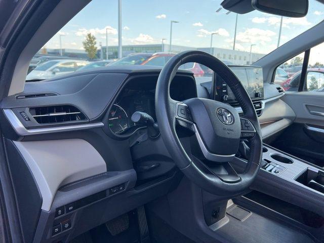 used 2024 Toyota Sienna car, priced at $38,542