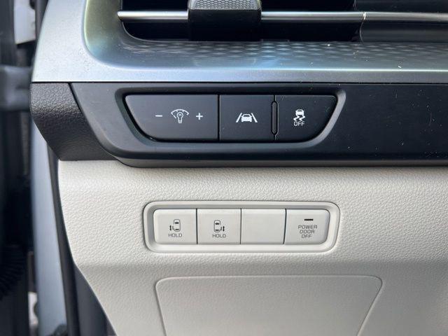 used 2023 Kia Carnival car, priced at $26,630