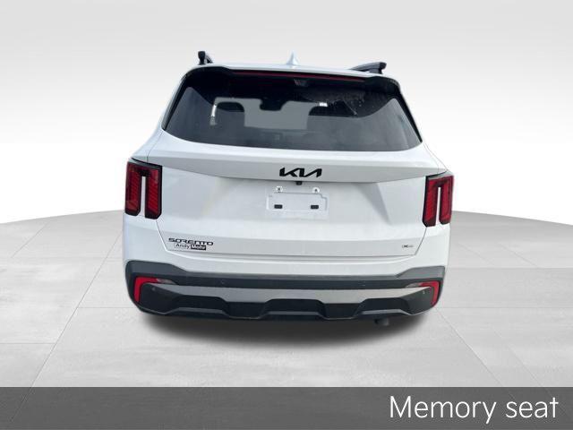used 2025 Kia Sorento car, priced at $39,051