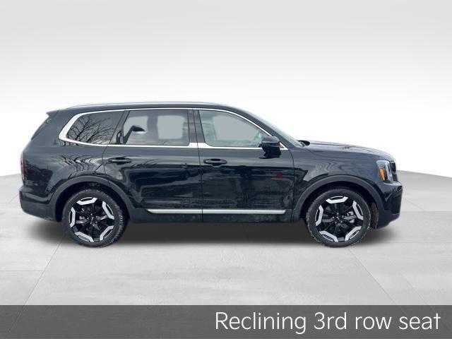 used 2025 Kia Telluride car, priced at $41,047