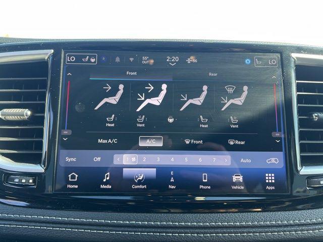 used 2025 Chrysler Pacifica car, priced at $37,154