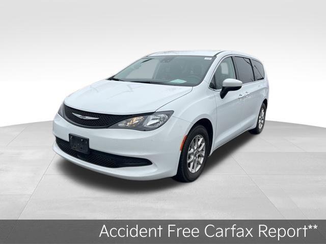 used 2025 Chrysler Pacifica car, priced at $29,491