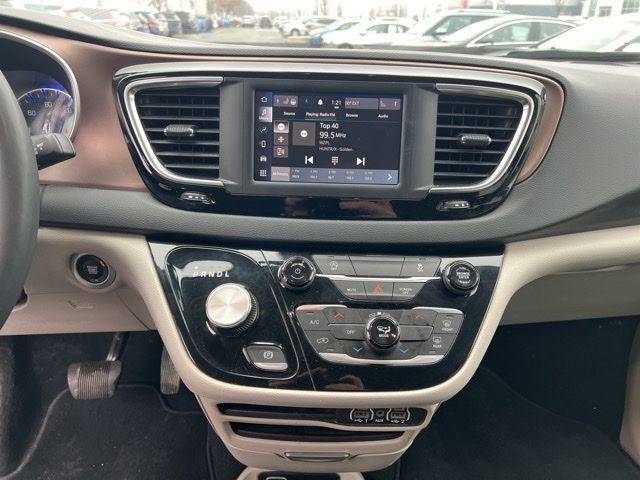 used 2025 Chrysler Pacifica car, priced at $29,491