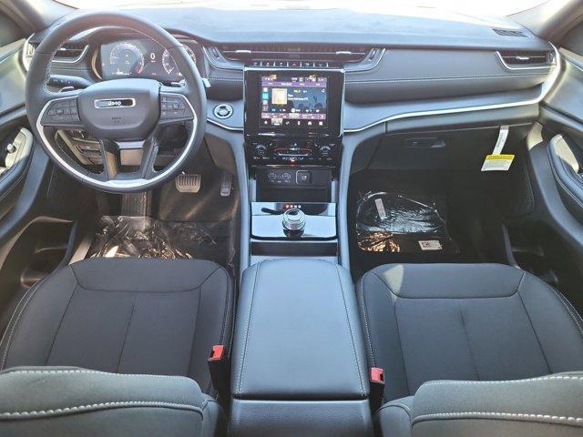 new 2025 Jeep Grand Cherokee car, priced at $40,341