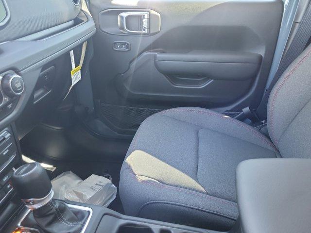 new 2025 Jeep Gladiator car, priced at $47,306