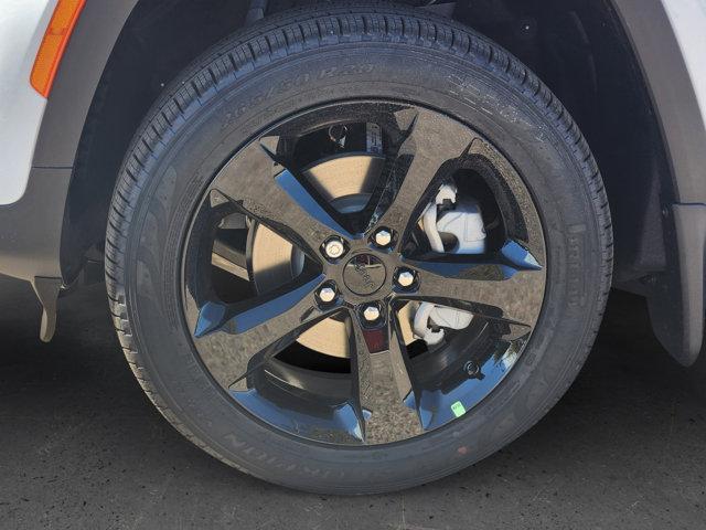 new 2025 Jeep Grand Cherokee car, priced at $46,091