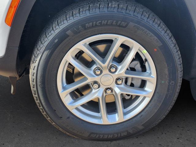 new 2025 Jeep Grand Cherokee car, priced at $40,341