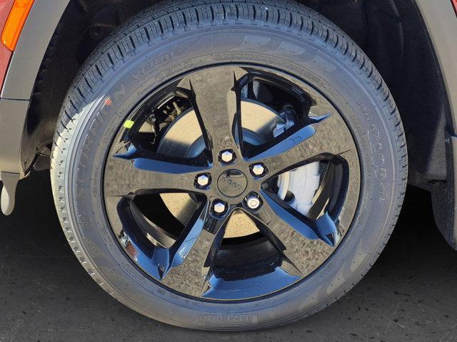 new 2025 Jeep Grand Cherokee car, priced at $46,686