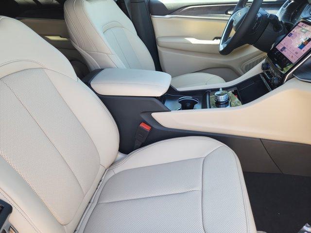 new 2025 Jeep Grand Cherokee L car, priced at $47,231