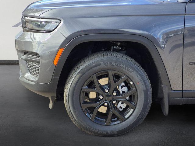 new 2025 Jeep Grand Cherokee car, priced at $43,496