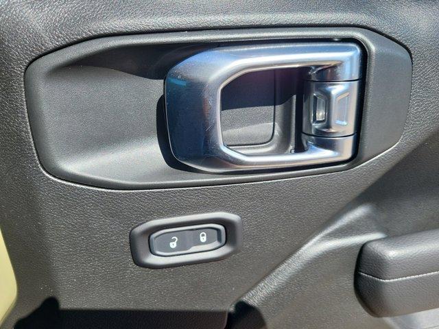 new 2025 Jeep Wrangler car, priced at $44,141