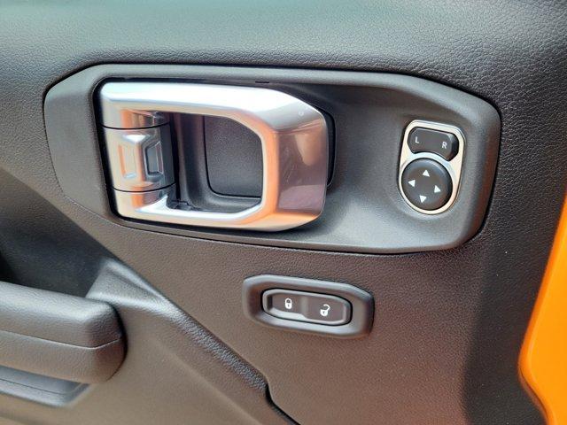 new 2025 Jeep Wrangler car, priced at $44,031