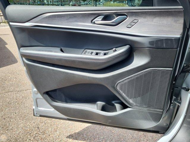 new 2025 Jeep Grand Cherokee L car, priced at $43,861