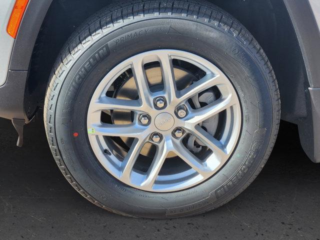 new 2025 Jeep Grand Cherokee car, priced at $40,936