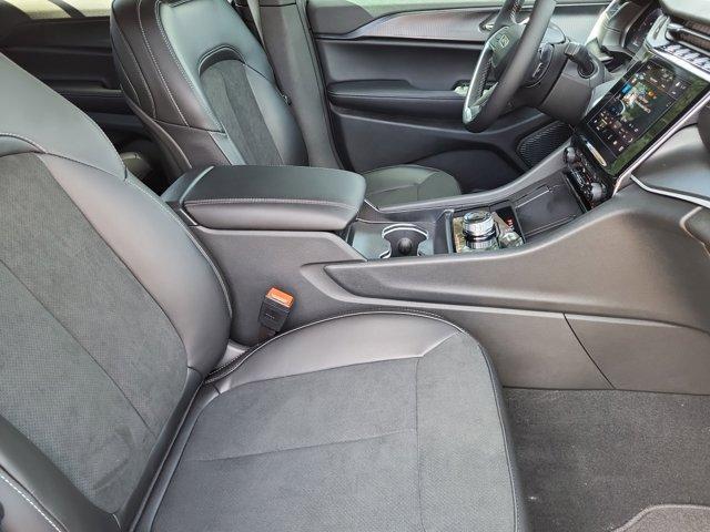 new 2025 Jeep Grand Cherokee L car, priced at $42,571