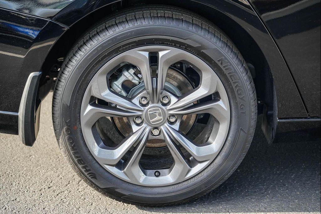 new 2026 Honda Accord Hybrid car, priced at $35,625