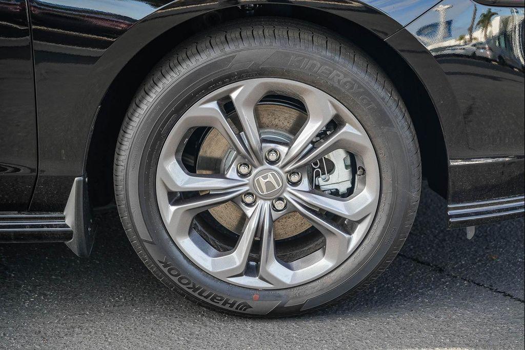 new 2026 Honda Accord Hybrid car, priced at $35,625