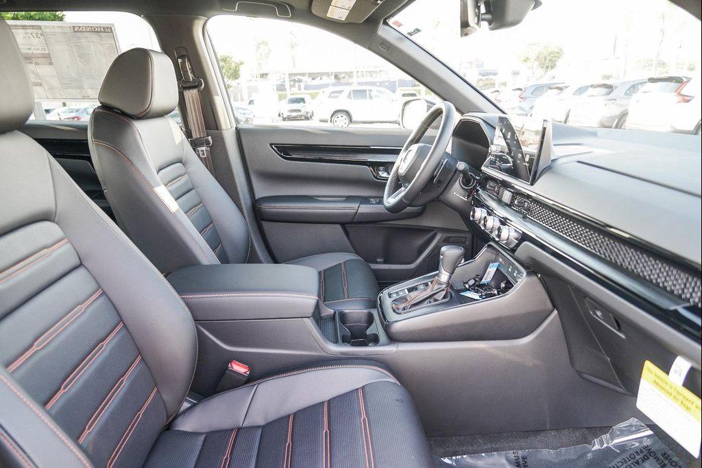 new 2026 Honda CR-V Hybrid car, priced at $43,585