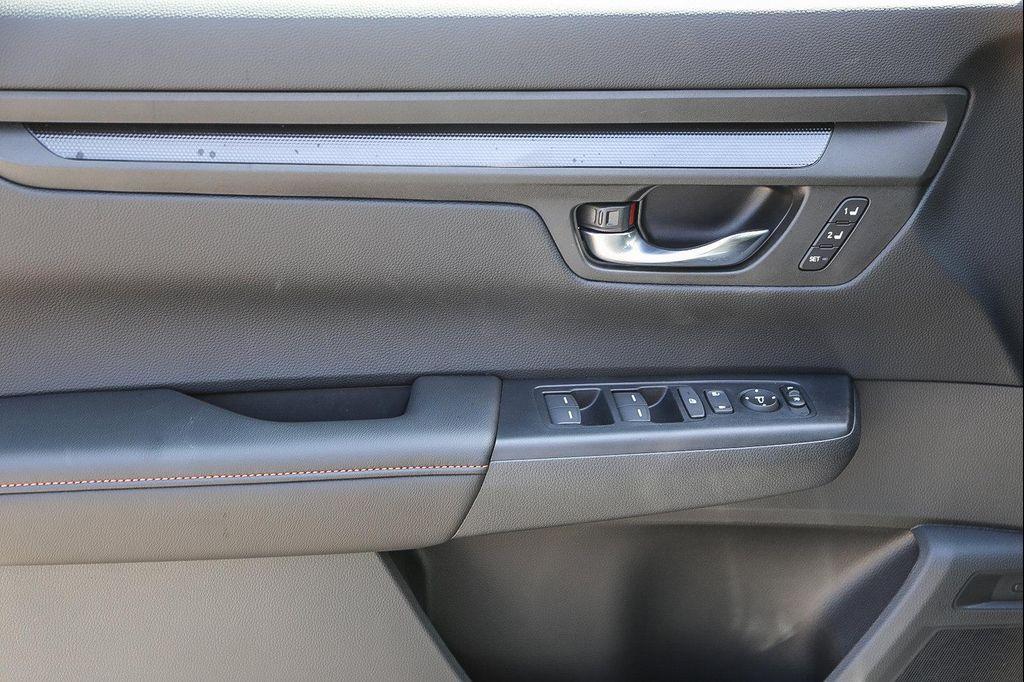 new 2026 Honda CR-V Hybrid car, priced at $41,216