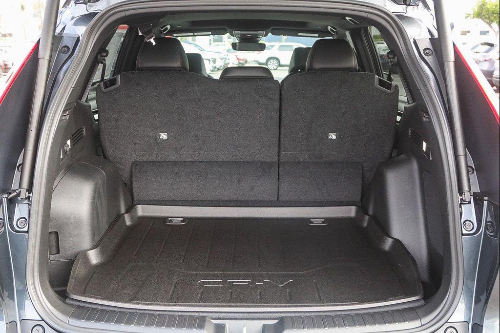 new 2026 Honda CR-V Hybrid car, priced at $43,585