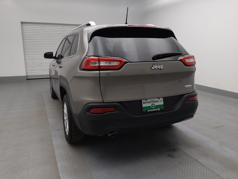used 2018 Jeep Cherokee car, priced at $19,195