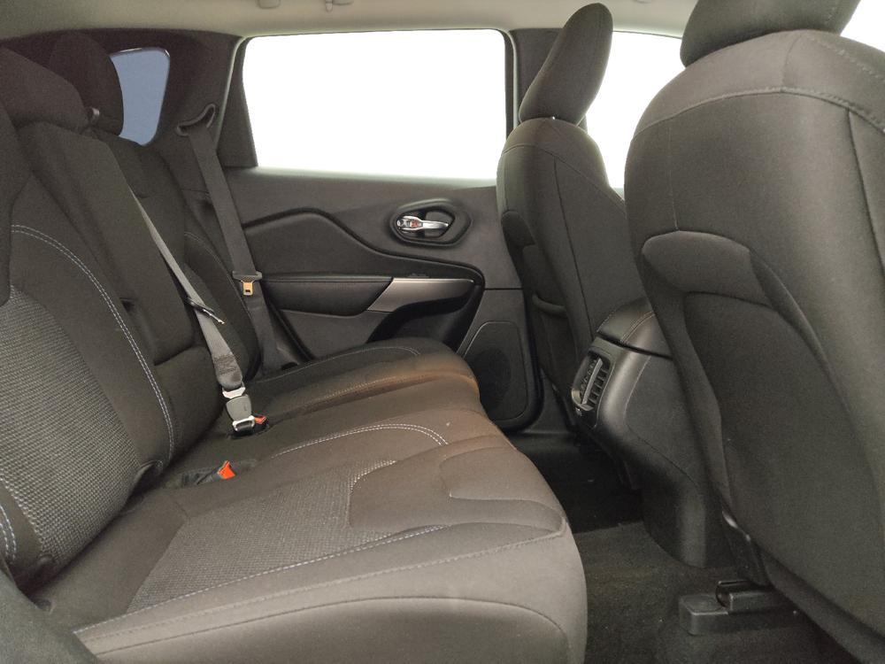 used 2021 Jeep Cherokee car, priced at $19,195