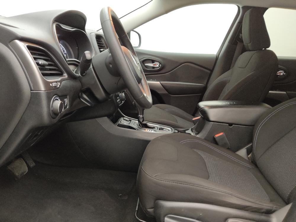 used 2021 Jeep Cherokee car, priced at $19,195
