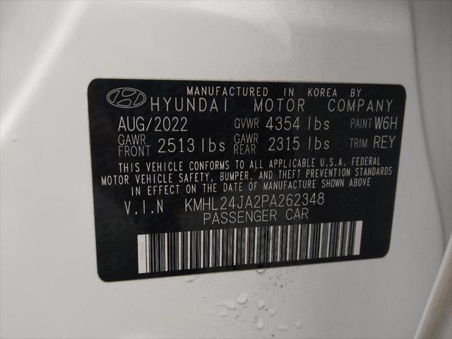 2023 White Hyundai SONATA