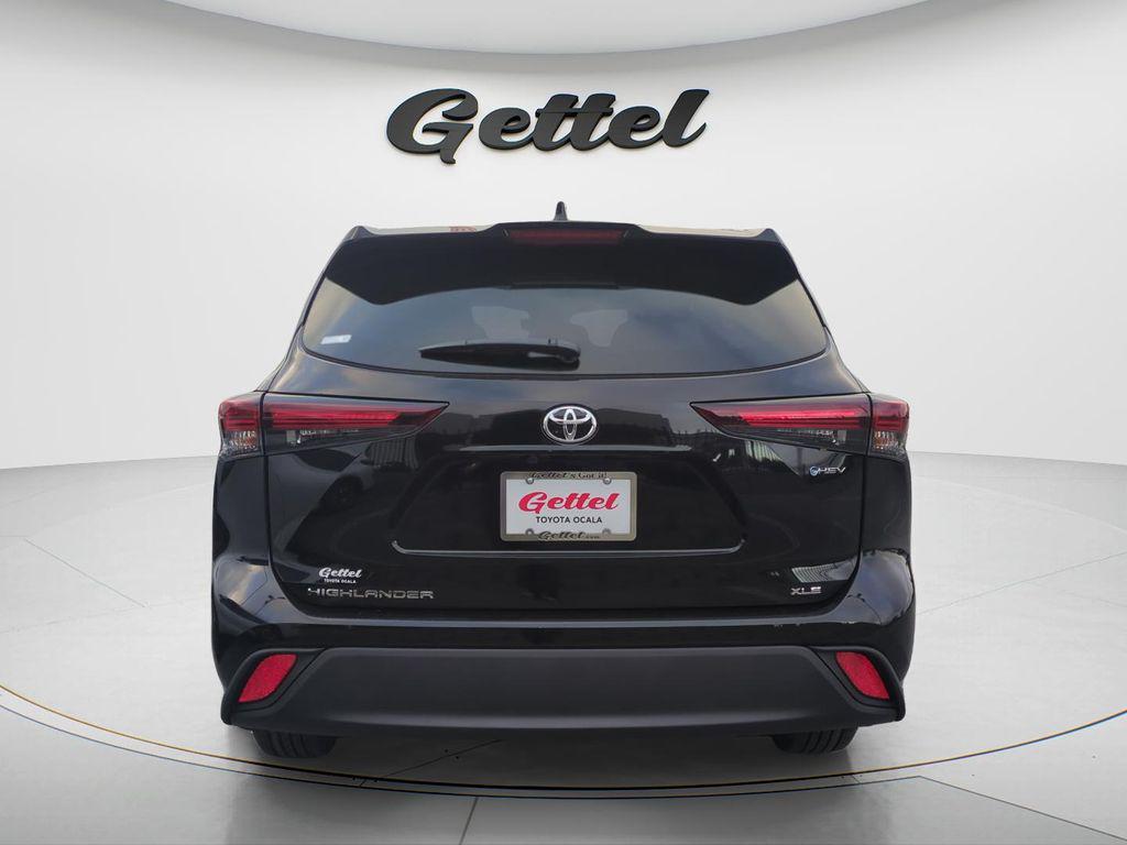 new 2026 Toyota Highlander Hybrid car, priced at $50,147