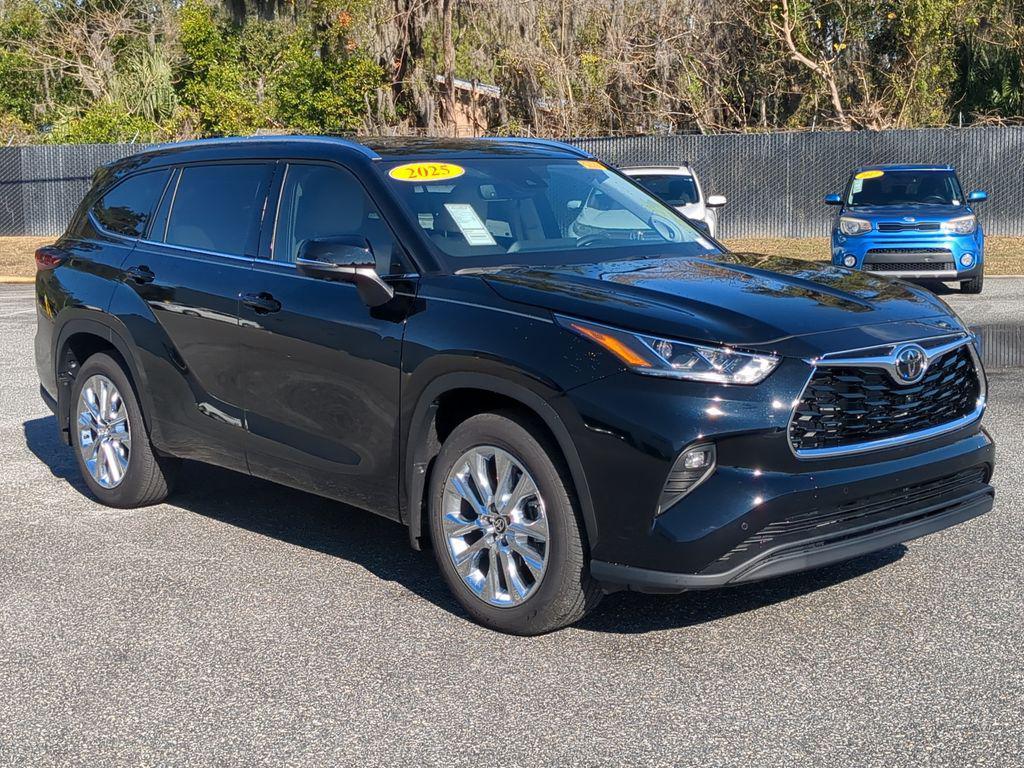 new 2025 Toyota Highlander car, priced at $53,152