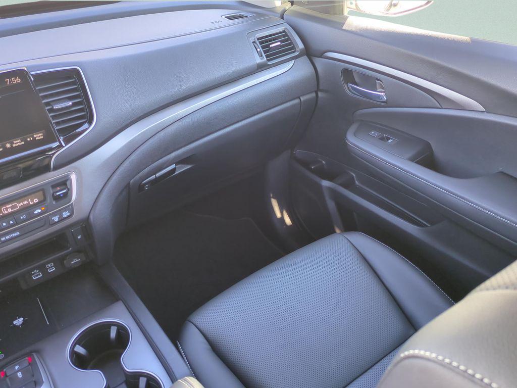 used 2025 Honda Ridgeline car, priced at $36,582