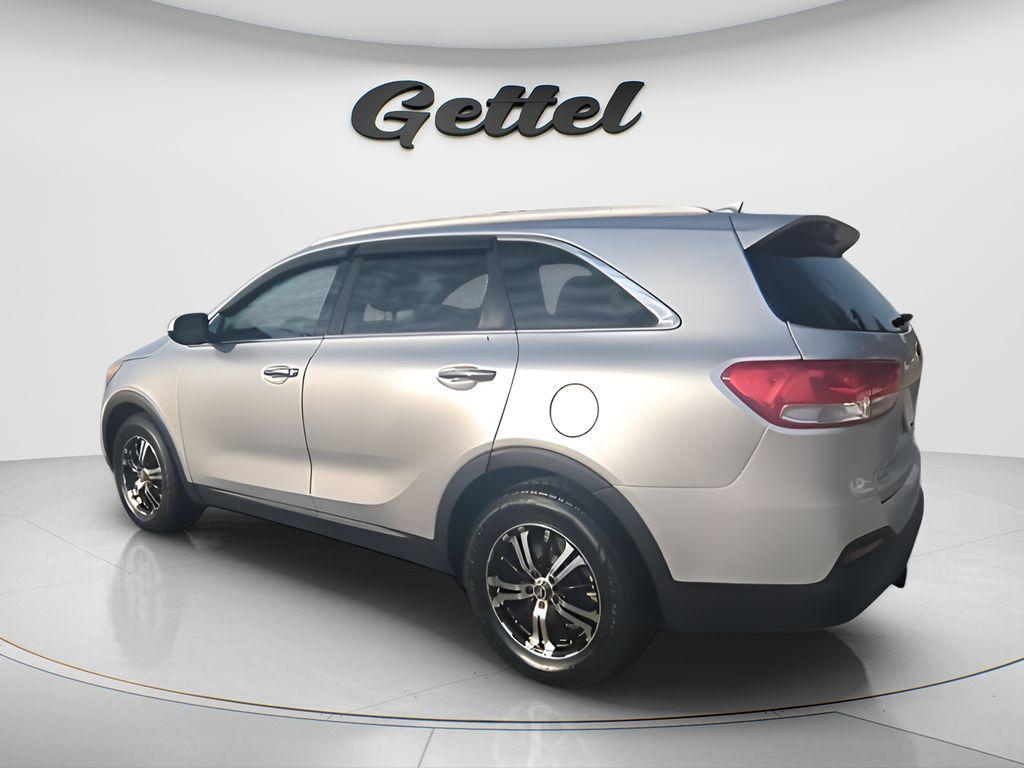 used 2016 Kia Sorento car, priced at $11,882