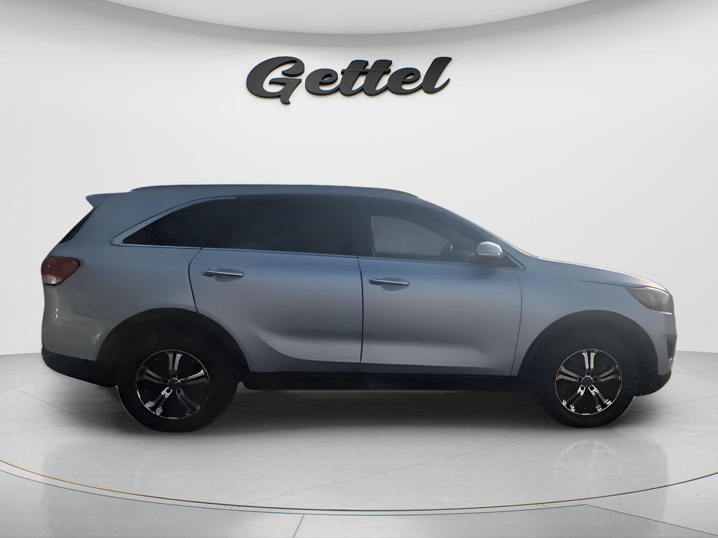 used 2016 Kia Sorento car, priced at $11,882