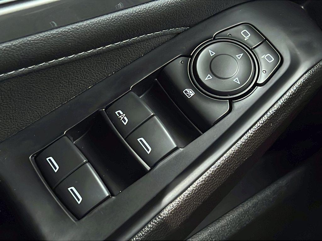 used 2023 Chevrolet Traverse car, priced at $27,765