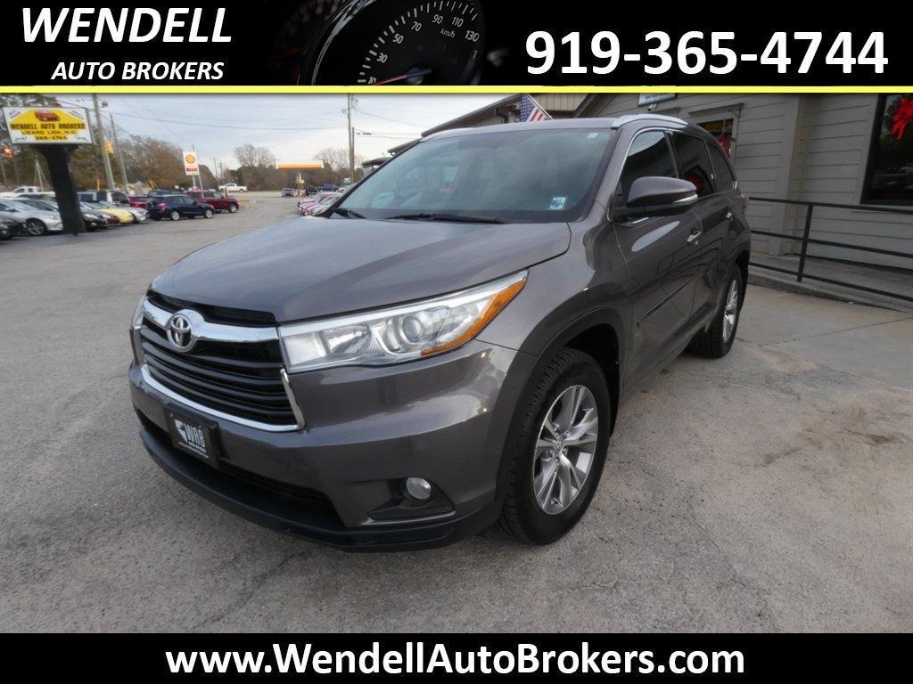 used 2015 Toyota Highlander car, priced at $14,846