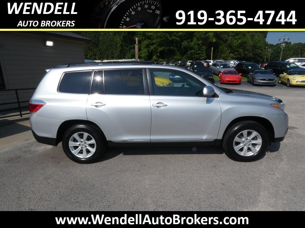 used 2012 Toyota Highlander car, priced at $10,798