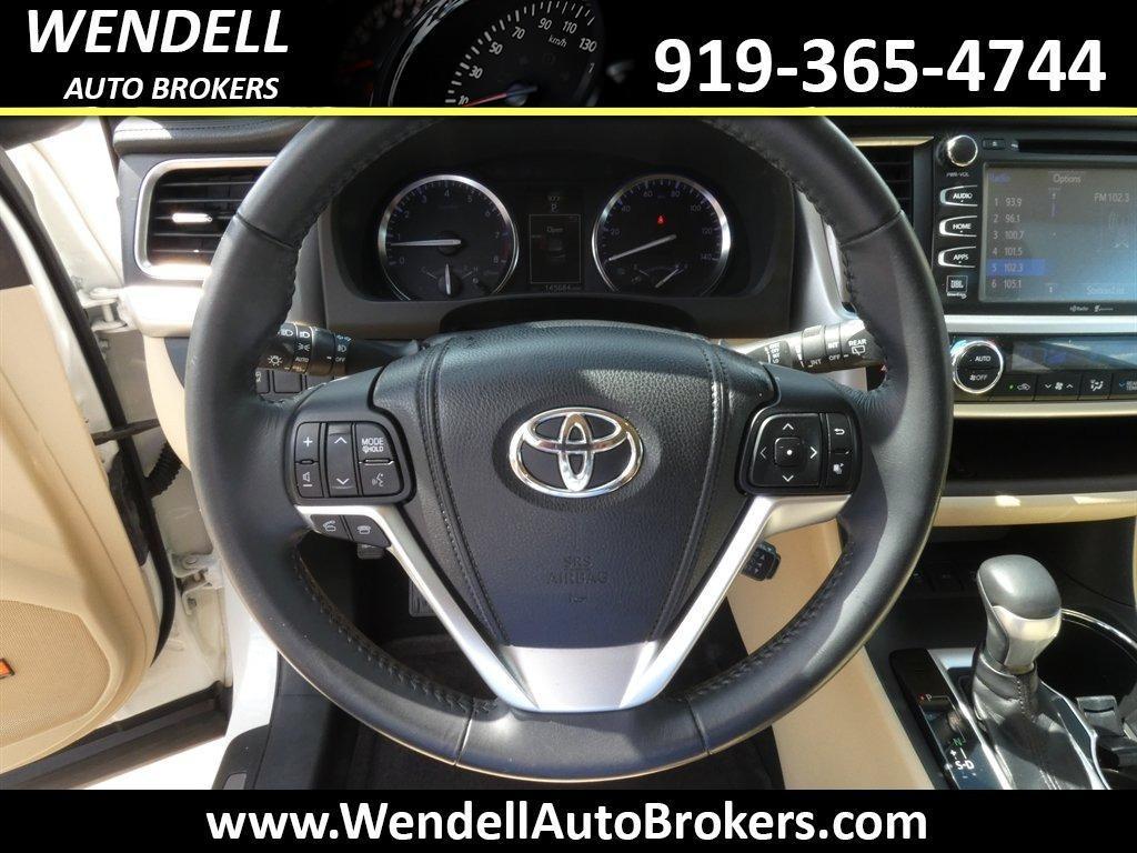 used 2014 Toyota Highlander car, priced at $16,228