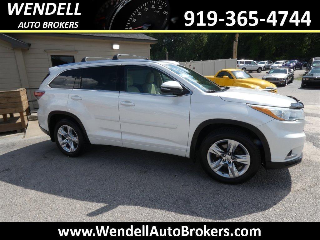 used 2014 Toyota Highlander car, priced at $16,228