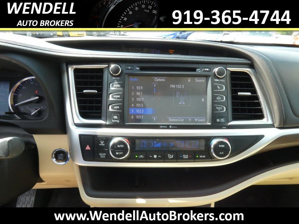 used 2014 Toyota Highlander car, priced at $16,228