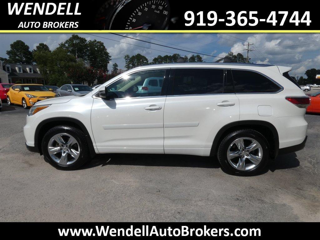 used 2014 Toyota Highlander car, priced at $16,228