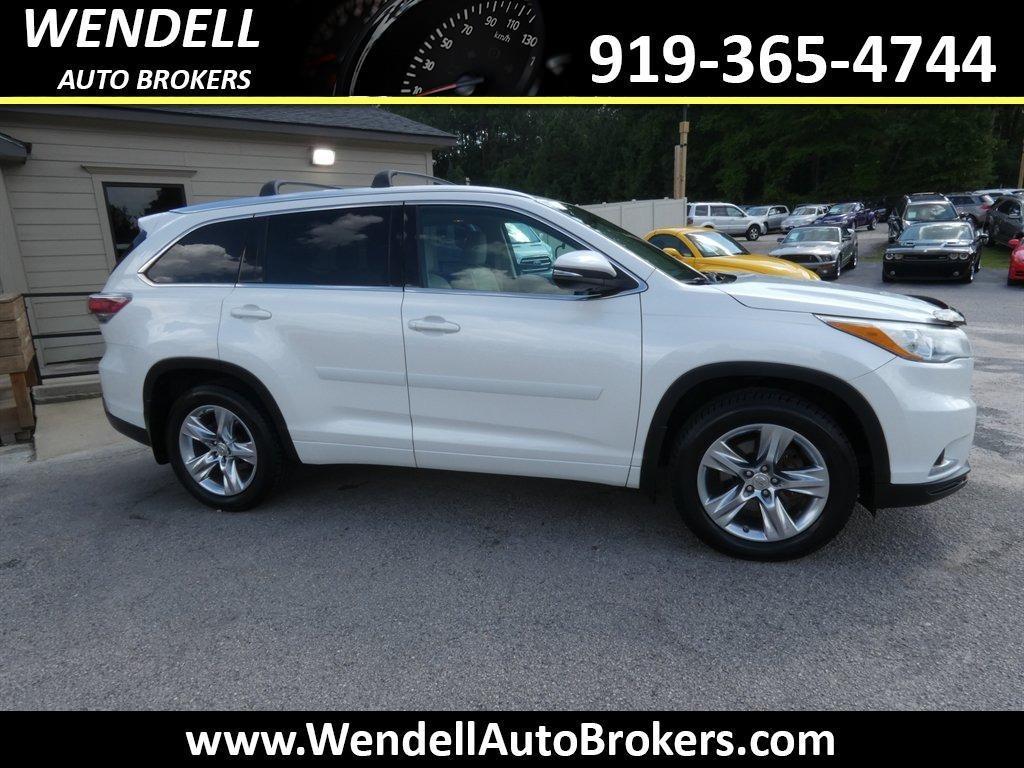 used 2014 Toyota Highlander car, priced at $16,228