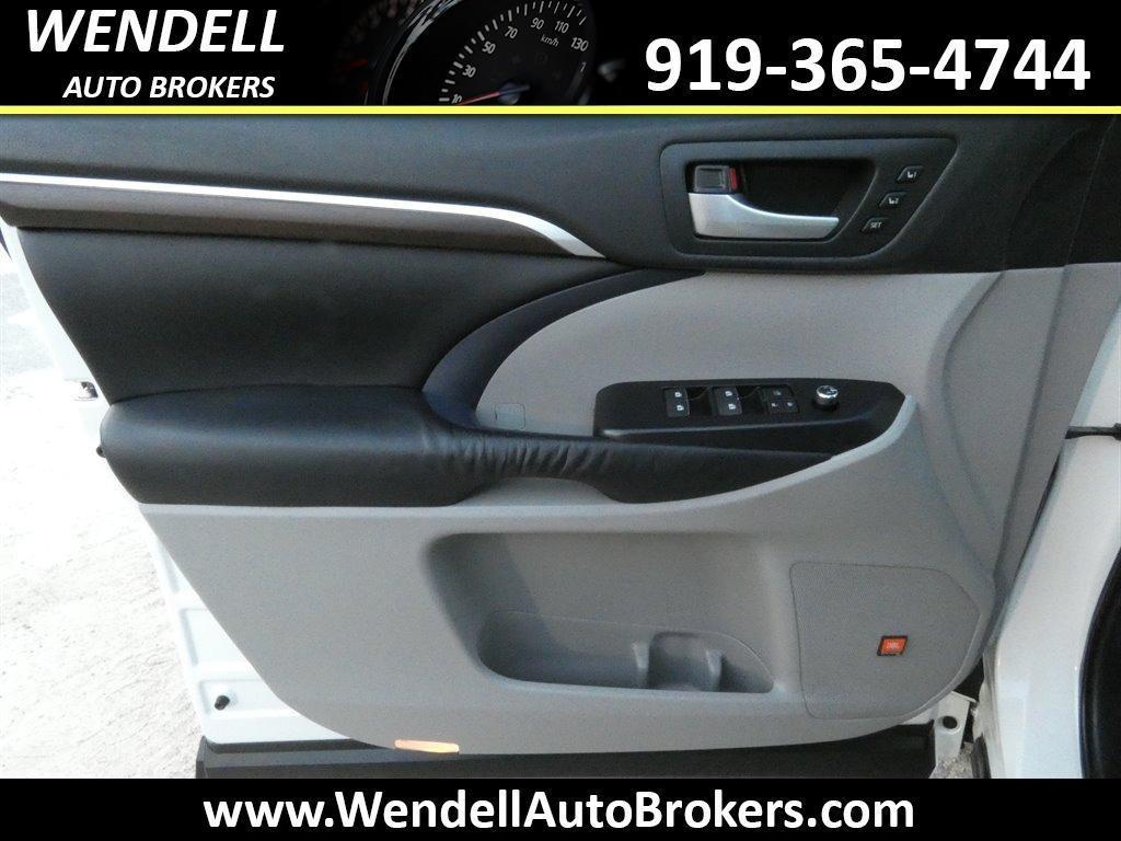 used 2016 Toyota Highlander car, priced at $19,962